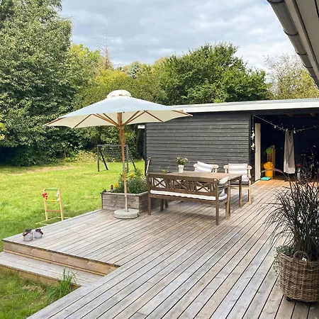 Cozy Summer House With Wild Garden Near The Yderby